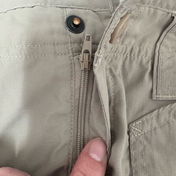 The North Face Tan Shorts Size 4 - Picture 4 of 7